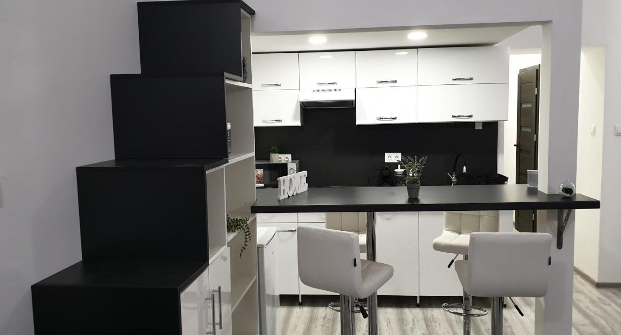 Belvarosi Apartman 2 Appartement Miskolc Buitenkant foto
