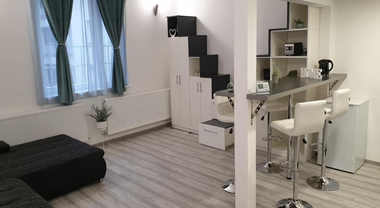 Belvarosi Apartman 2 Appartement Miskolc Buitenkant foto